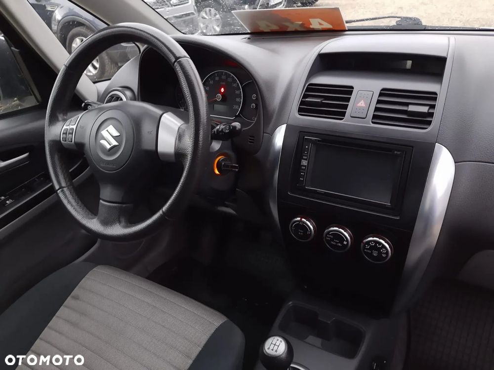 Suzuki SX4 1.6 Comfort Plus 4WD - 4