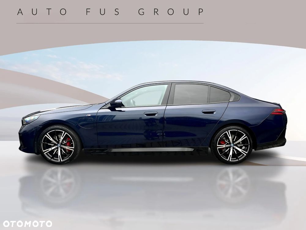 BMW Seria 5 530e xDrive PHEV M Sport - 3