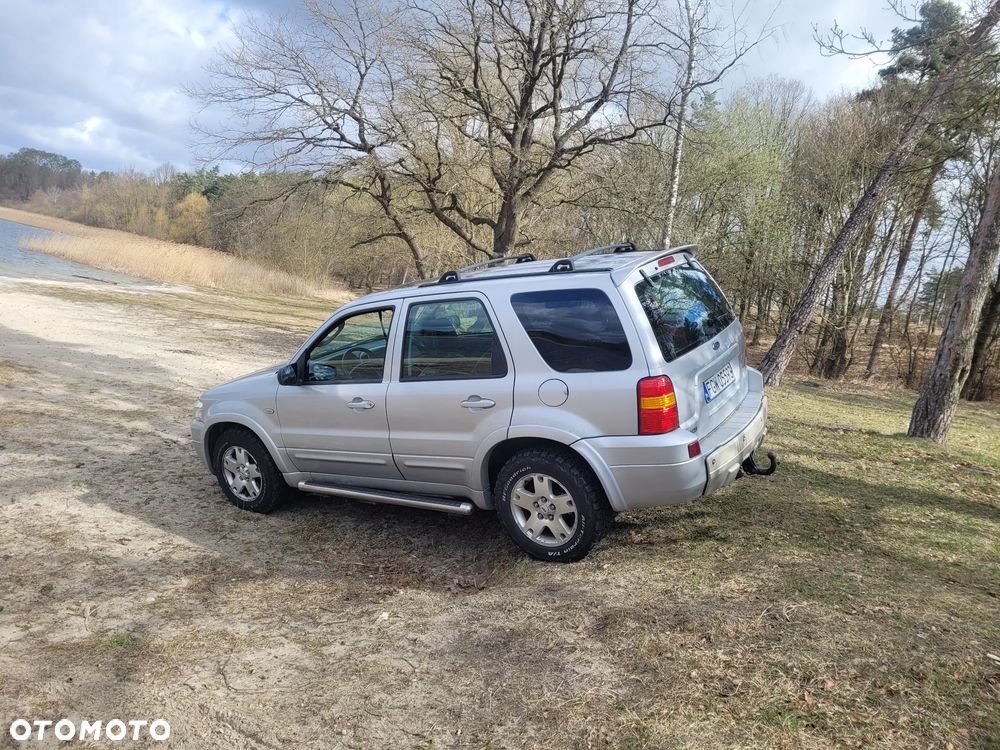 Ford Maverick 3.0 V6 Limited - 1