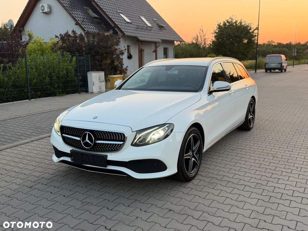 Mercedes-Benz Klasa E 220 d 9G-TRONIC Avantgarde - 3