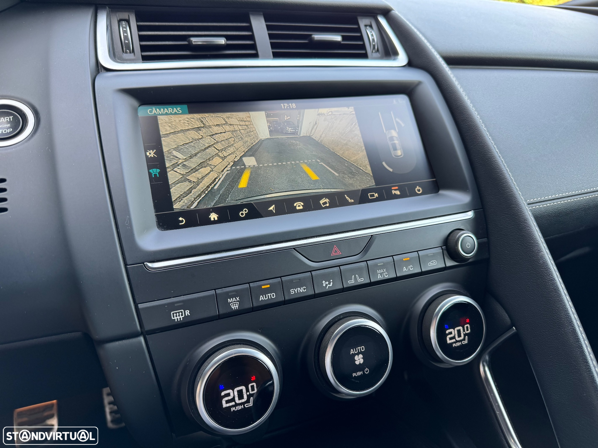 Jaguar E-Pace 2.0 i4D R-Dynamic S - 21