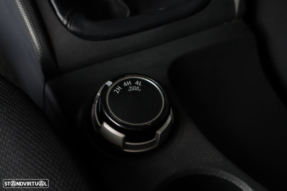 Mitsubishi L200 2.4 DI-D CD Invite 4WD - 12