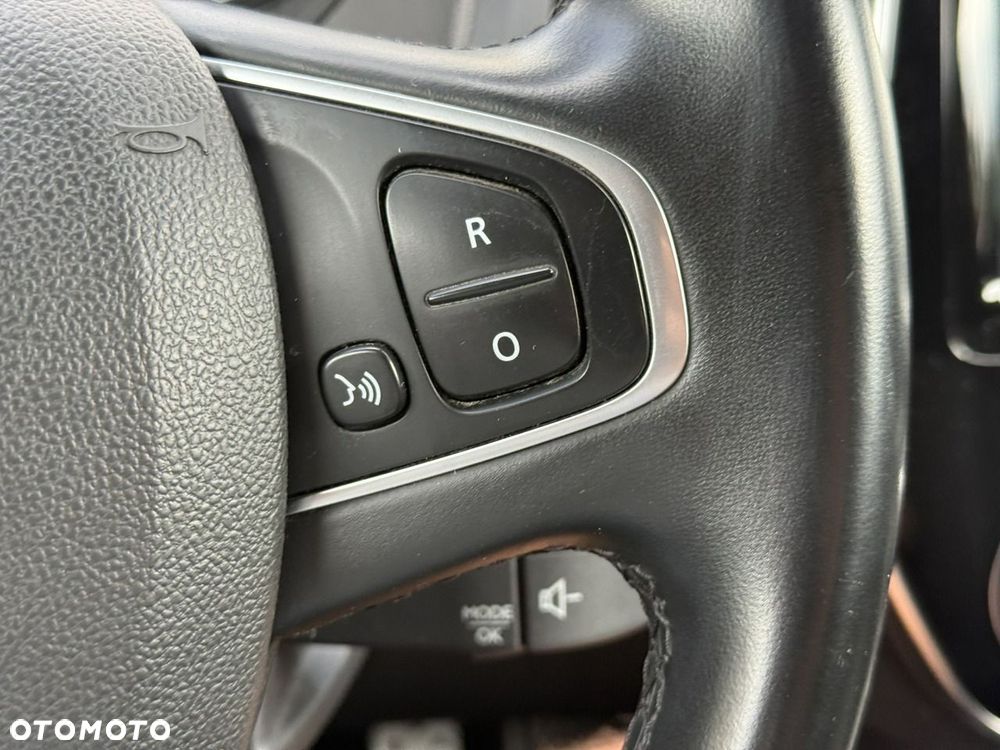 Renault Captur TCe 150 EDC GPF BOSE EDITION - 23