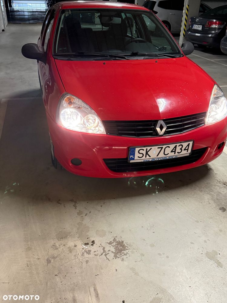 Renault Clio 1.2 16V Campus - 10