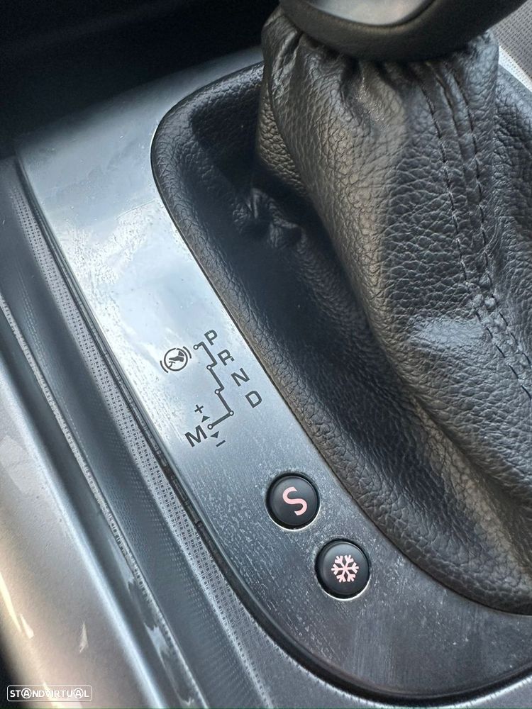 Citroën C4 1.2 PureTech Shine EAT6 - 12