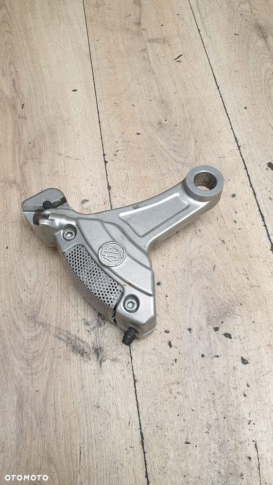 Zacisk hamulcowy tył jarzmo Harley Davidson V-Rod Street Rod - 4