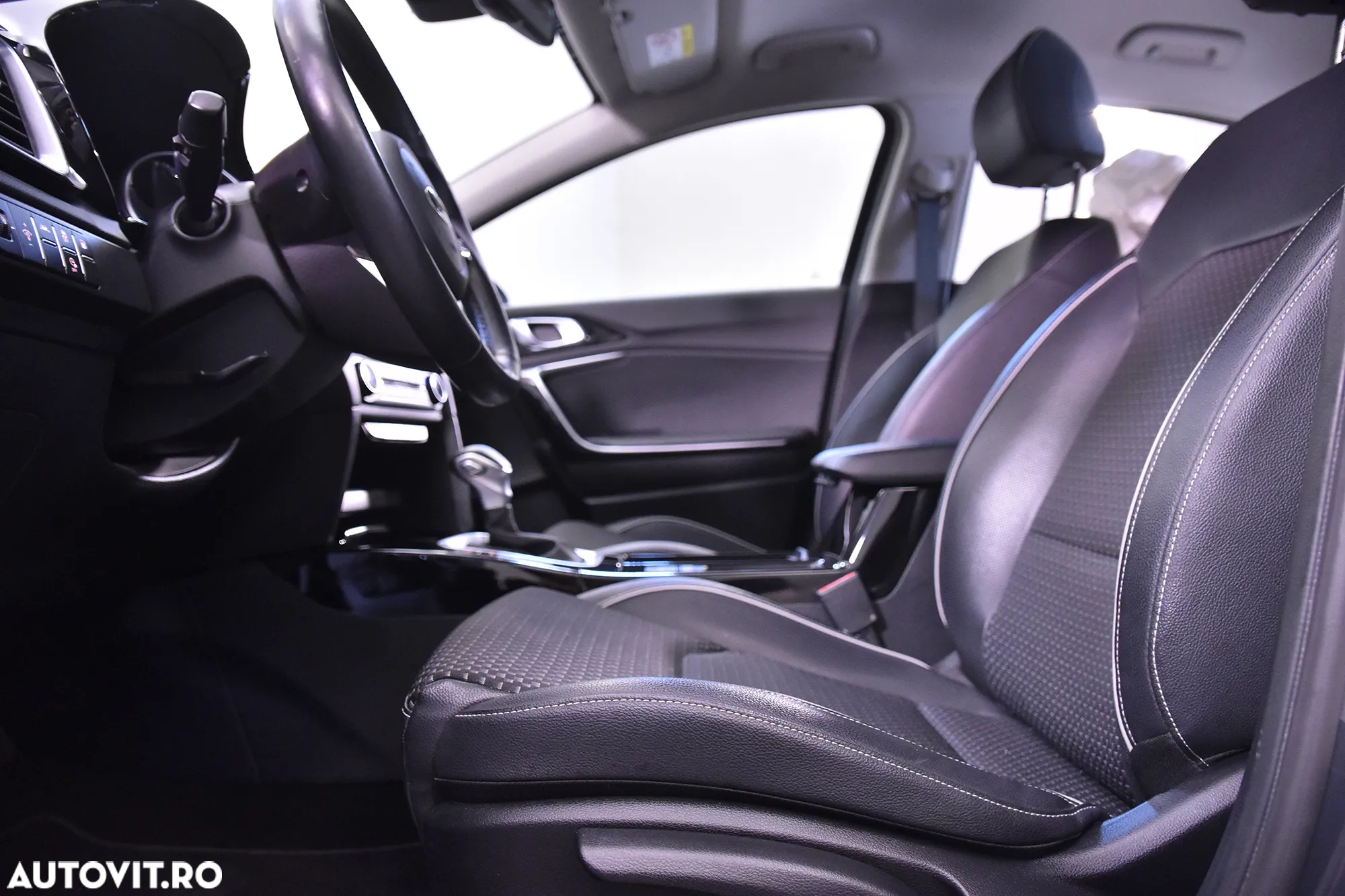 Kia XCeed - 23