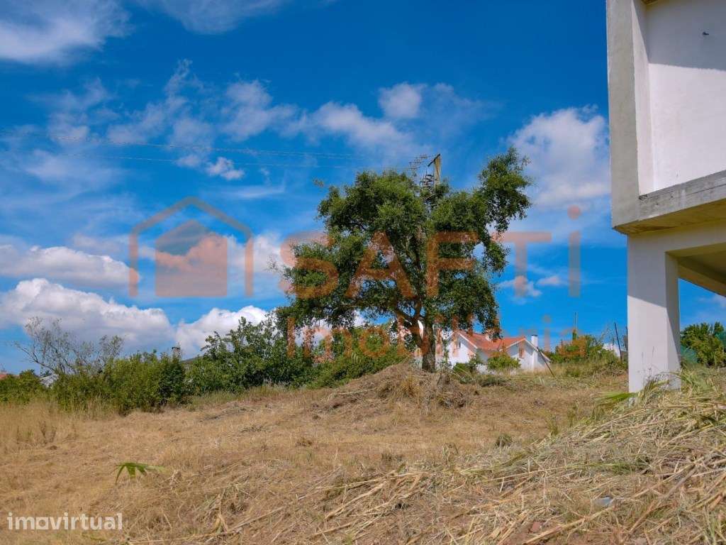Terreno de 390 m² em Leiria para construir - Grande imagem: 2/4