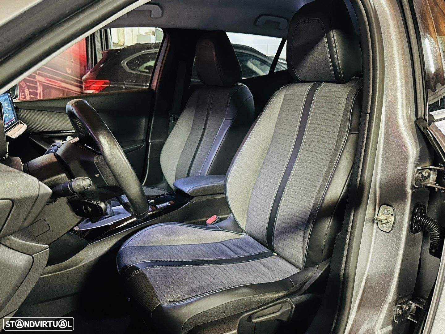 Peugeot 2008 1.2 PureTech Allure Pack - 6