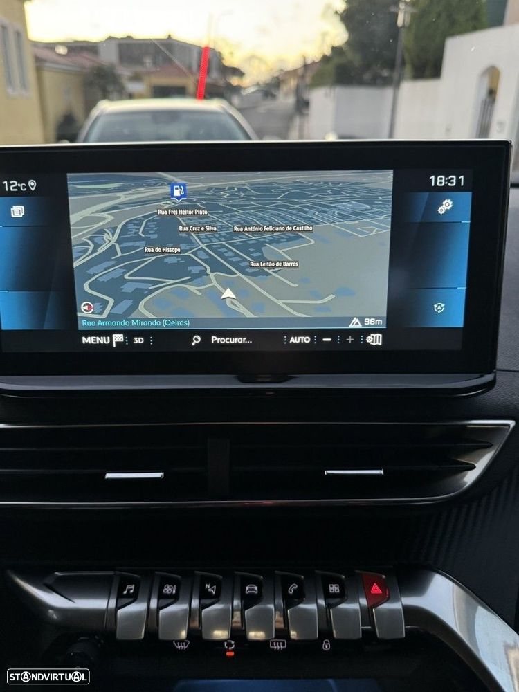 Peugeot 3008 1.2 PureTech Allure EAT8 - 21