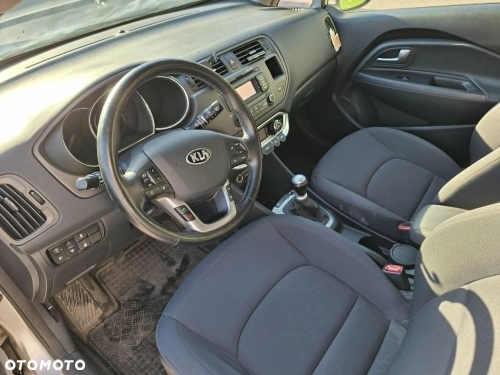 Kia Rio 1.2 XL - 7