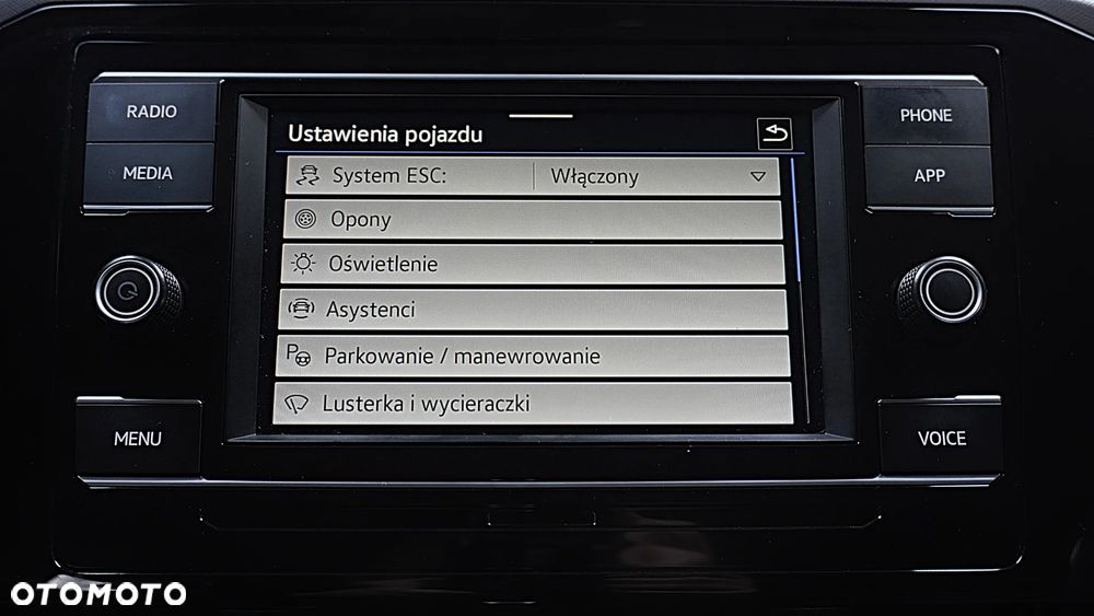 Volkswagen Passat - 24