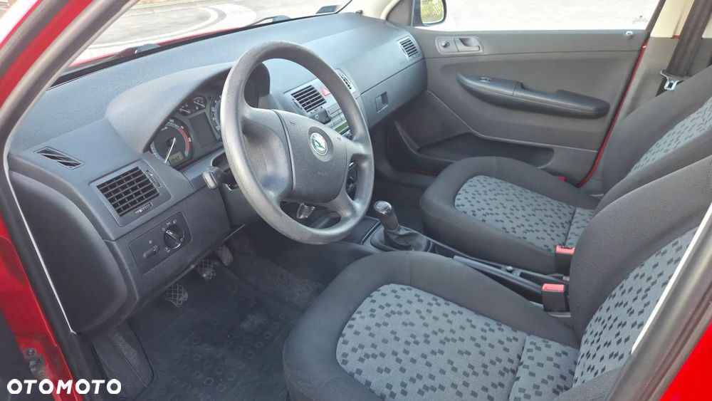 Skoda Fabia 1.2 HTP Active - 13