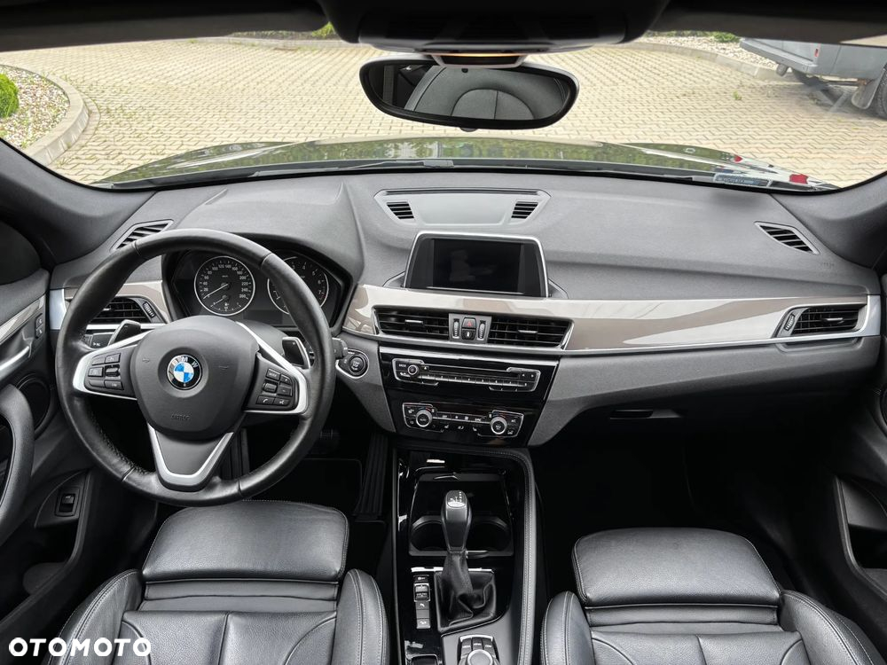 BMW X1 xDrive20i xLine - 12