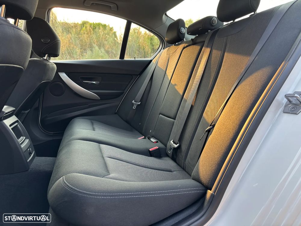 BMW 320 d Aut. Advantage - 6