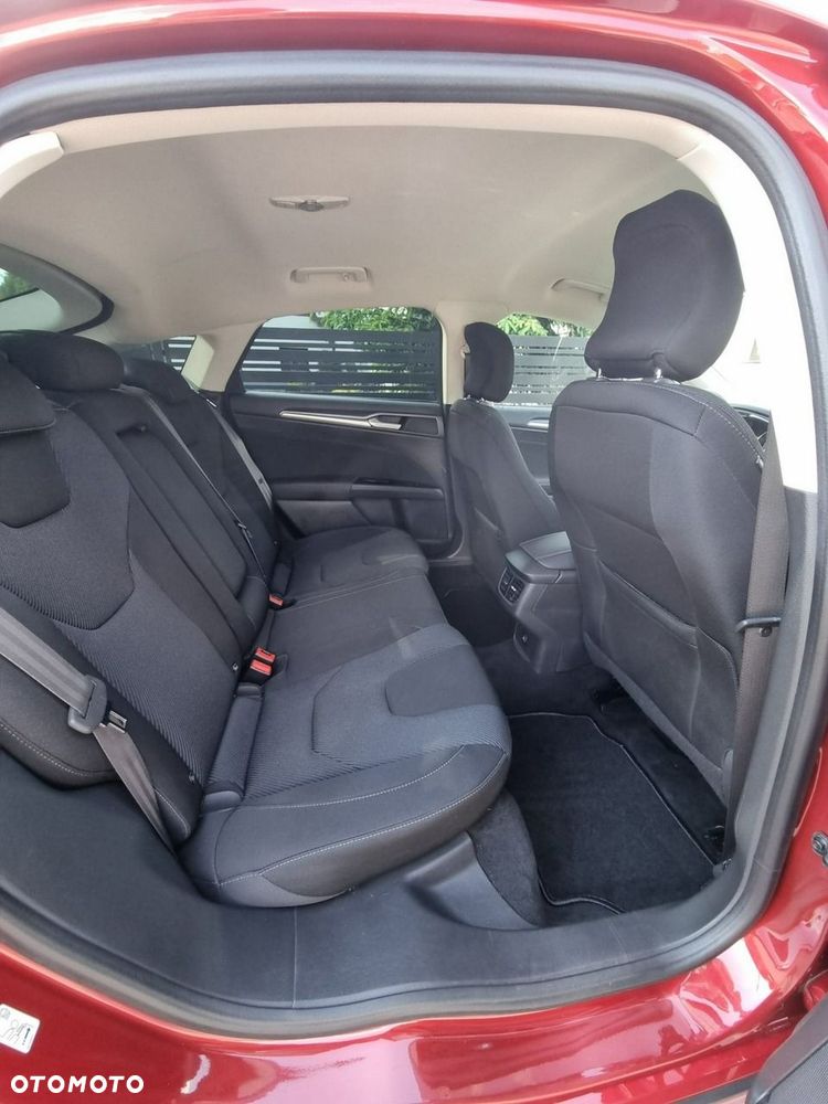 Ford Mondeo - 12