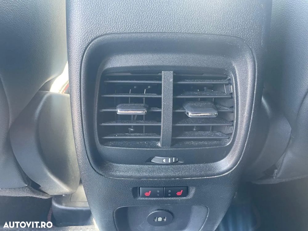 Ford Kuga - 16