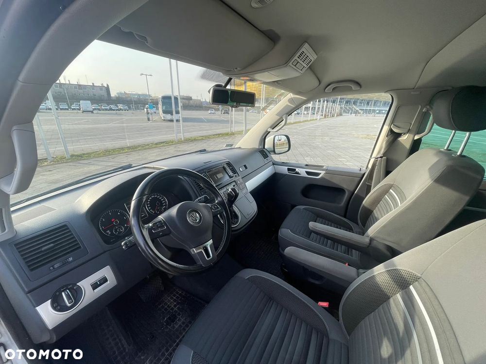 Volkswagen Multivan - 9
