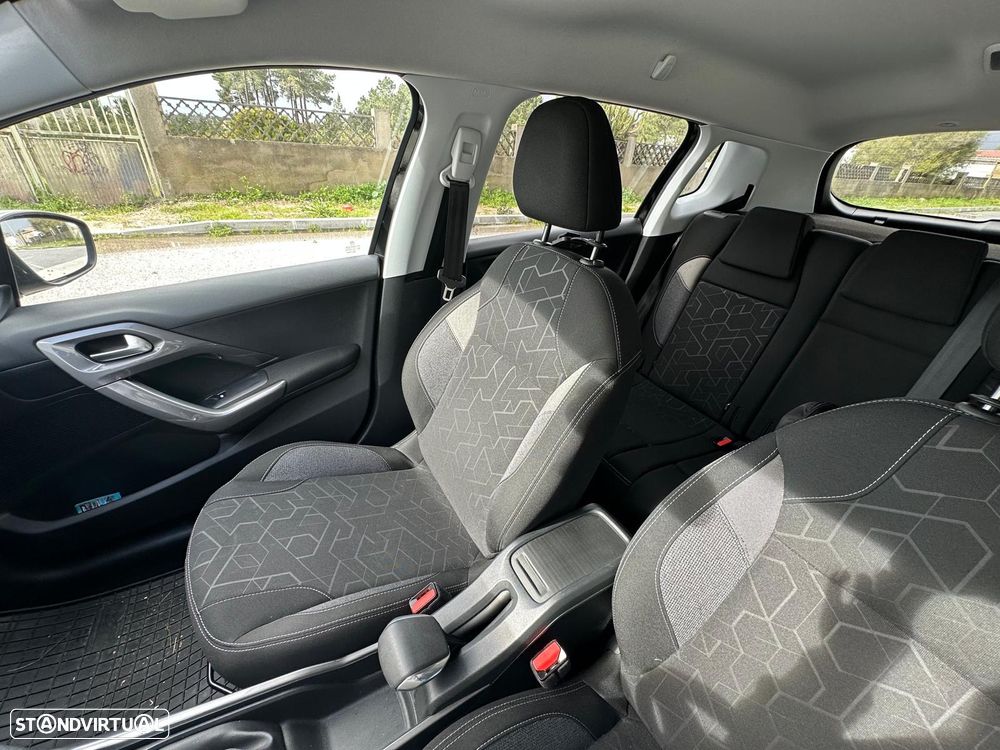 Peugeot 2008 1.6 BlueHDi Allure - 12