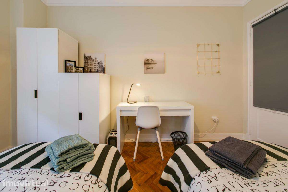 Quarto - localizado em Roma-Areeiro Lisbon - Grande imagem: 4/16