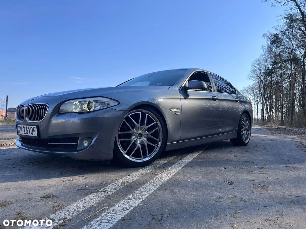 BMW Seria 5 528i xDrive Sport-Aut - 2