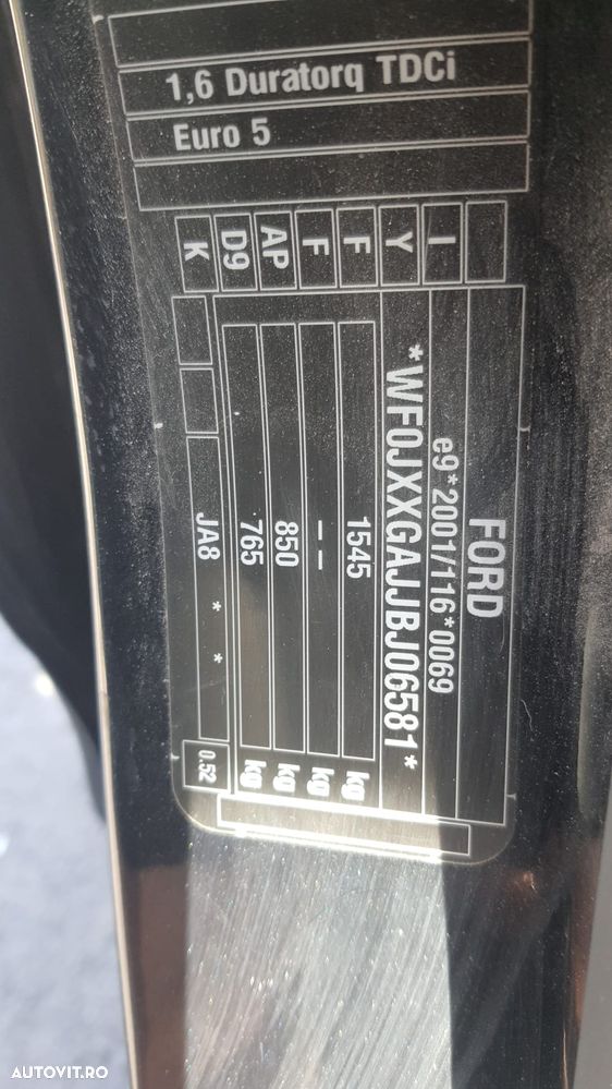 Ford Fiesta - 12