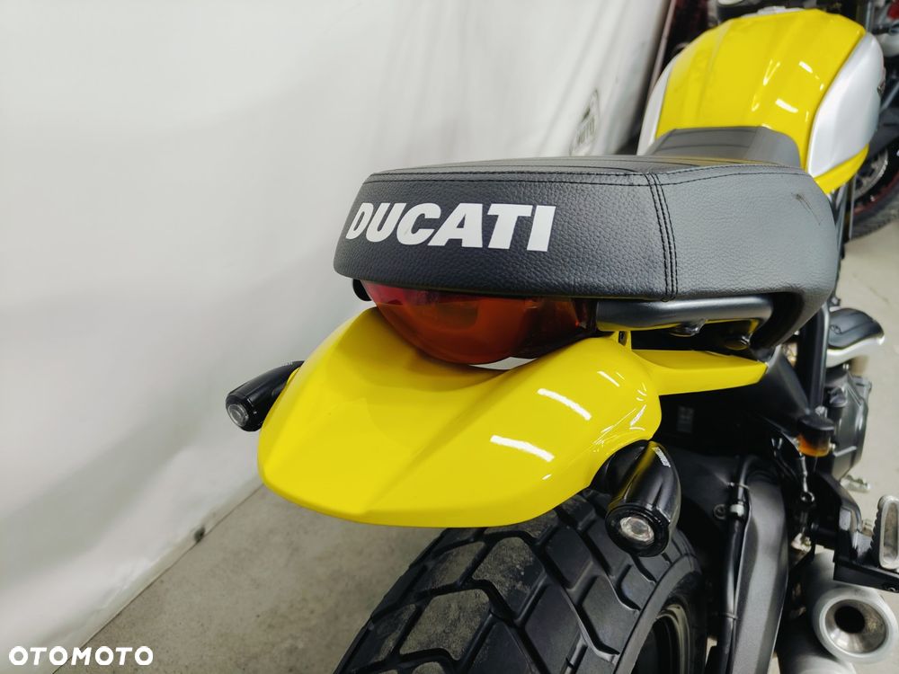 Ducati Scrambler - 11