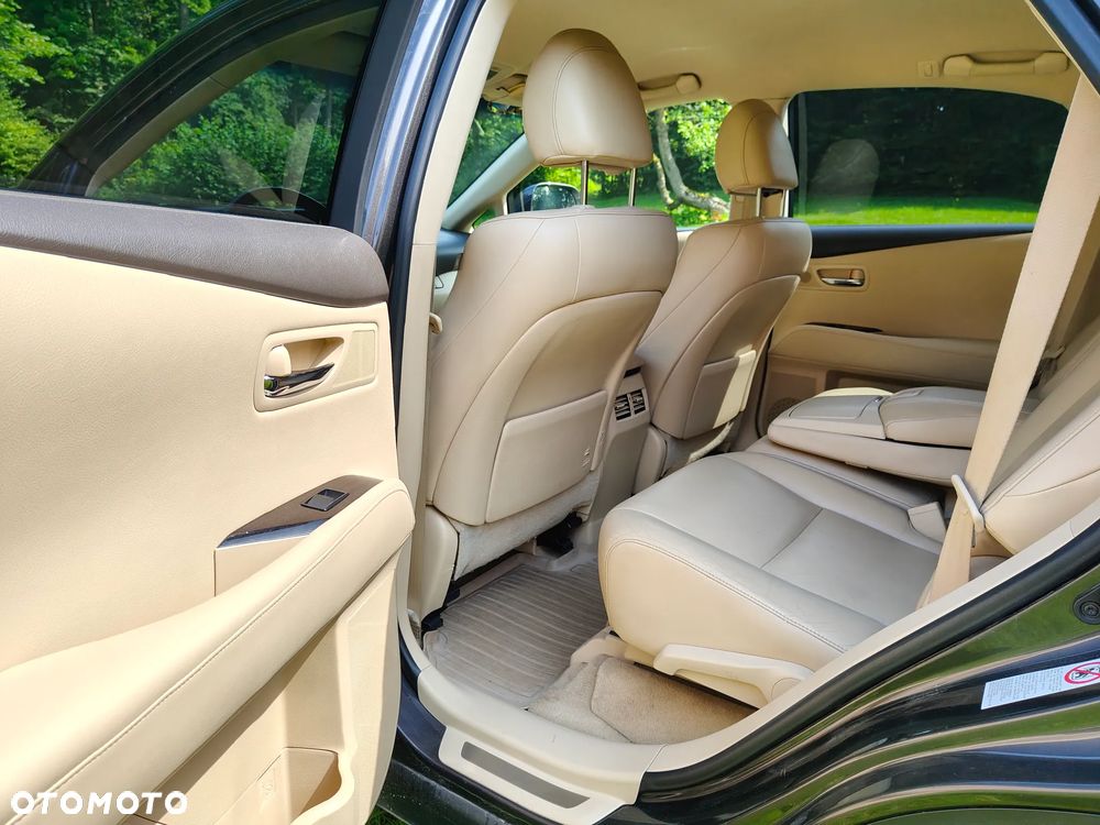 Lexus RX - 9