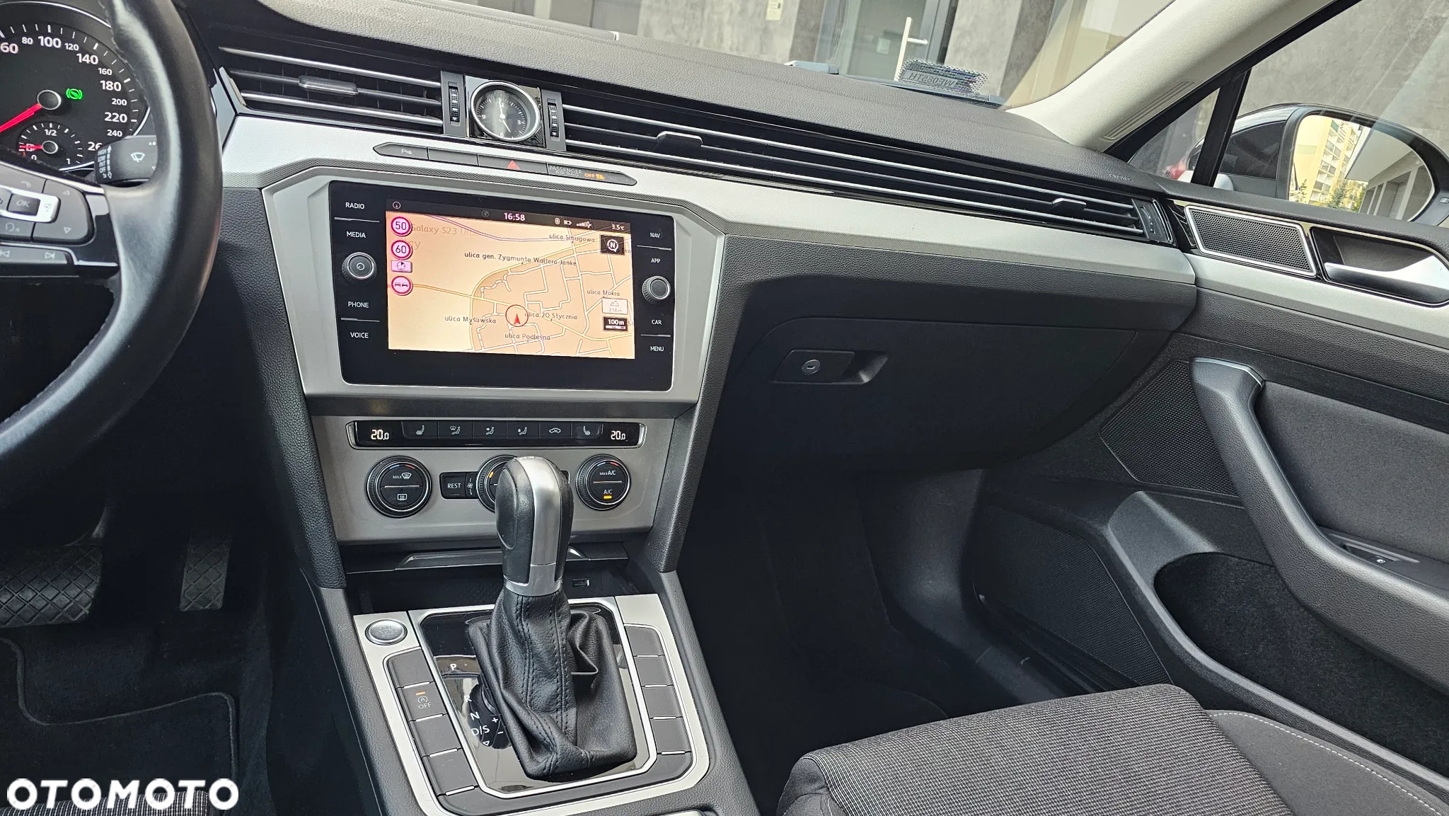 Volkswagen Passat 1.8 TSI BMT Comfortline DSG - 11
