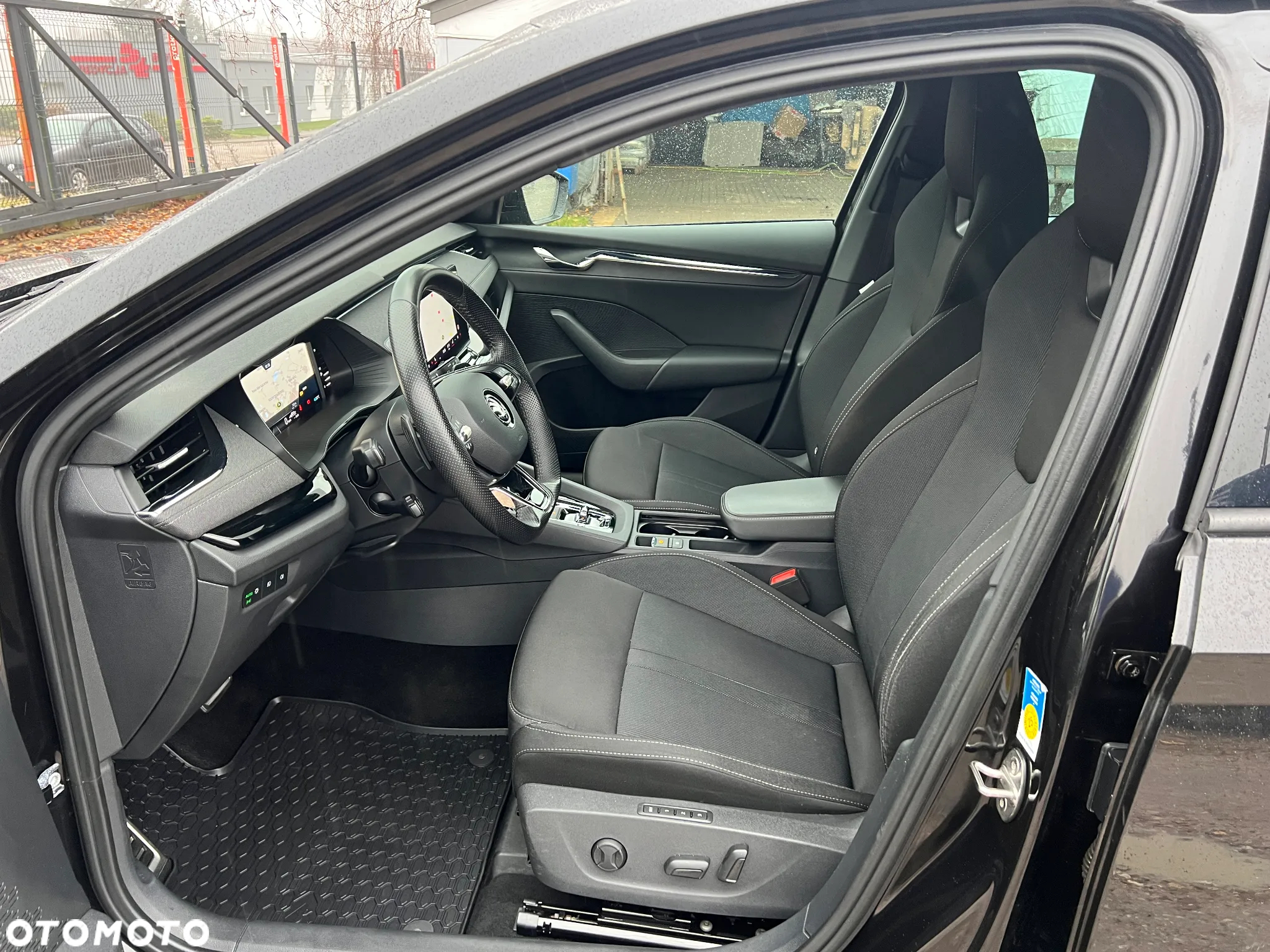 Skoda Octavia 2.0 TDI DSG Sportline - 14