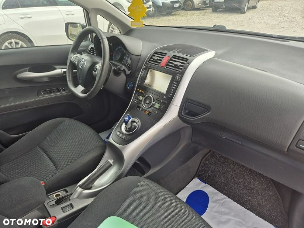 Toyota Auris - 14
