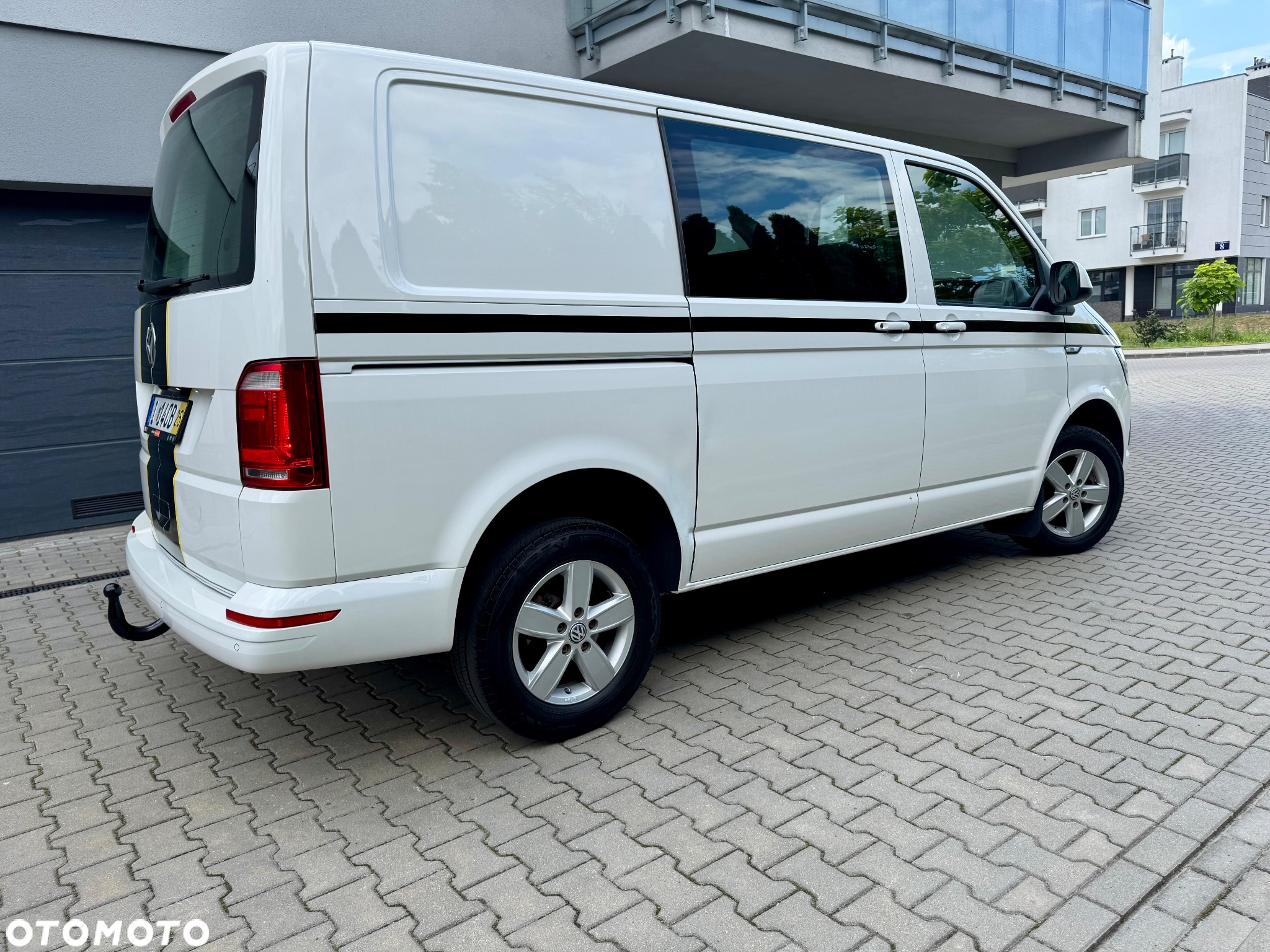 Volkswagen Transporter T6 automat DSG podwójne drzwi z obu stron Faktura VAT 23% kamera klimatyzacja podgrzewane siedzenia czujniki VW T6 webasto brutto drzwi x2 2.0 TDI 110KW 150KM skrzynia biegów automatyczna export - 12