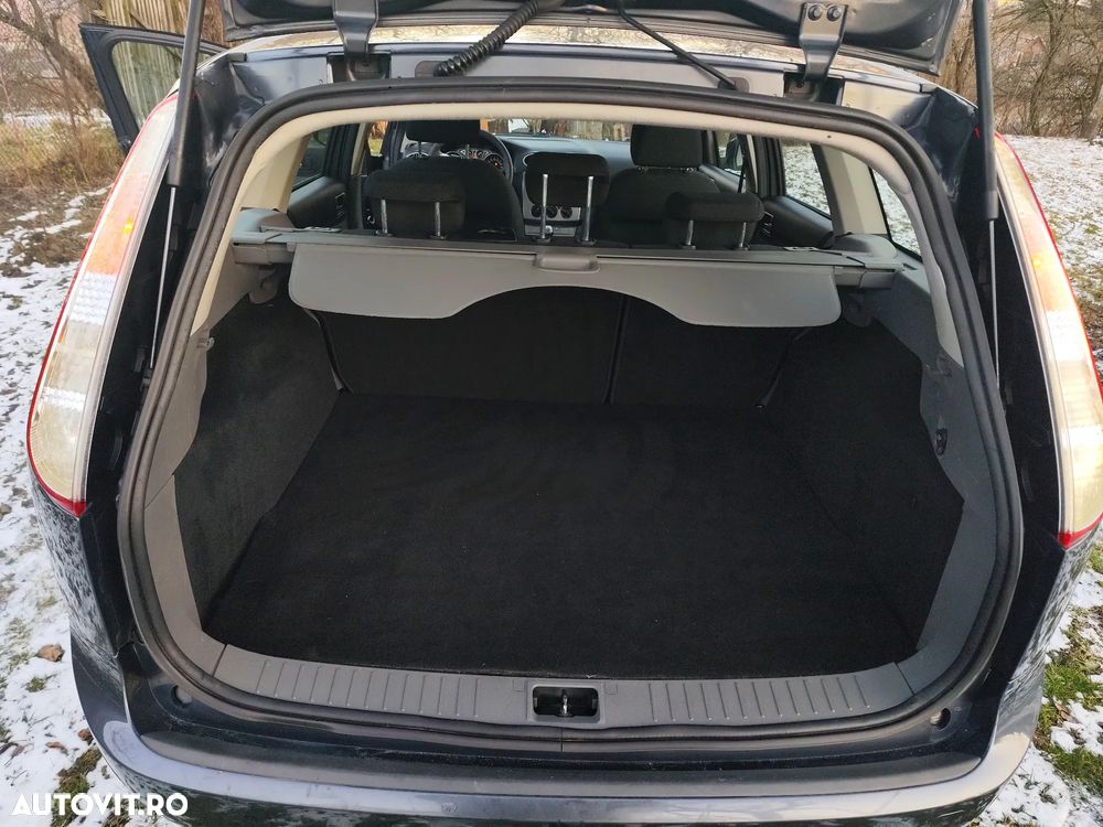 Ford Focus 1.6 TDCI DPF Titanium - 10