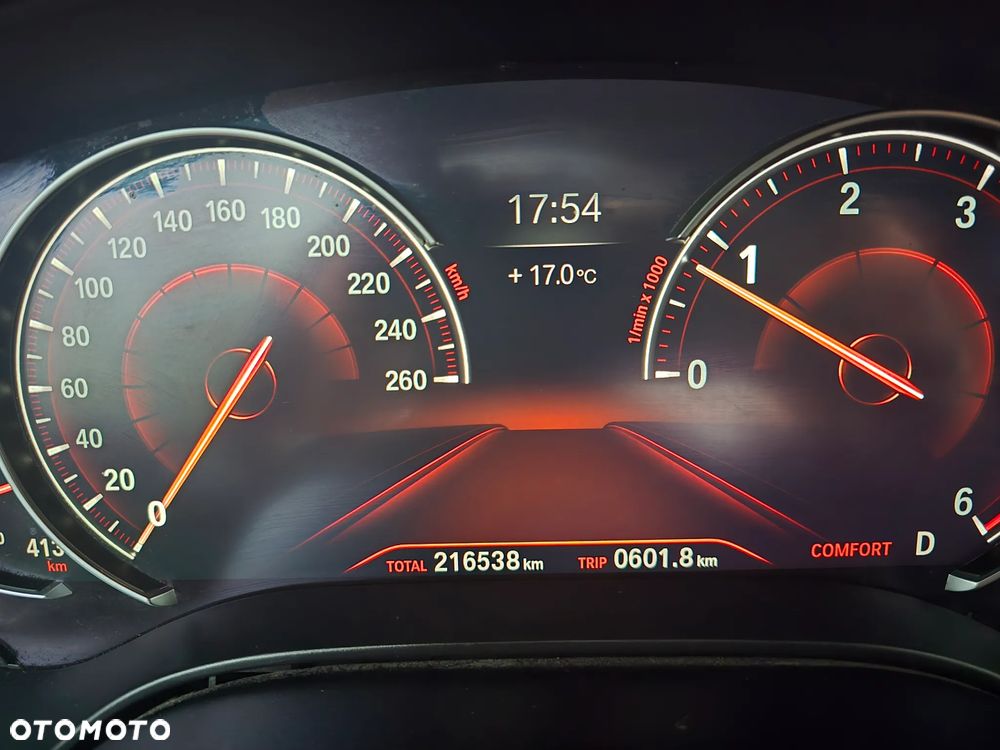 BMW Seria 5 520d xDrive Sport - 3