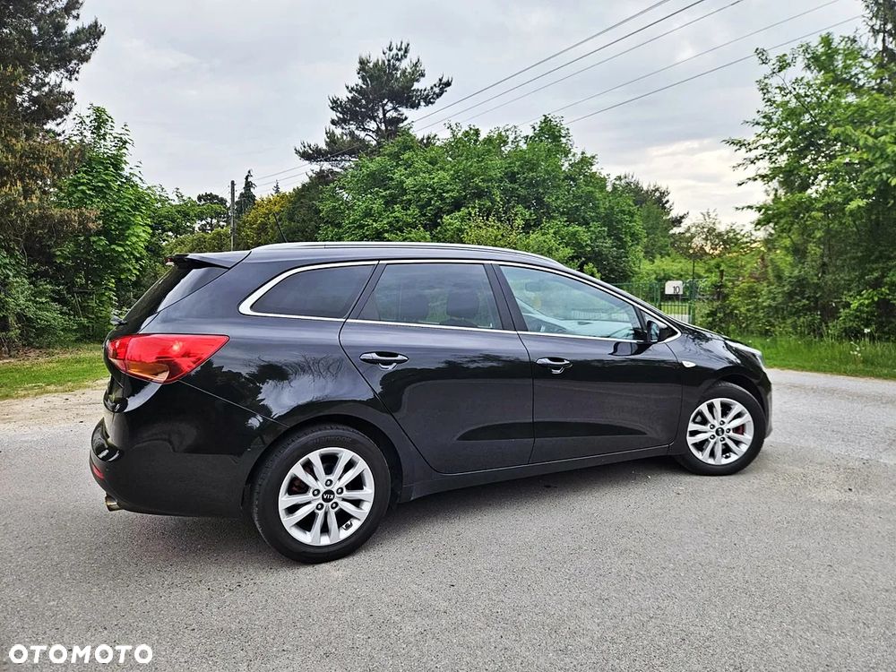 Kia Ceed 1.6 CRDi 136 ISG Spirit - 10