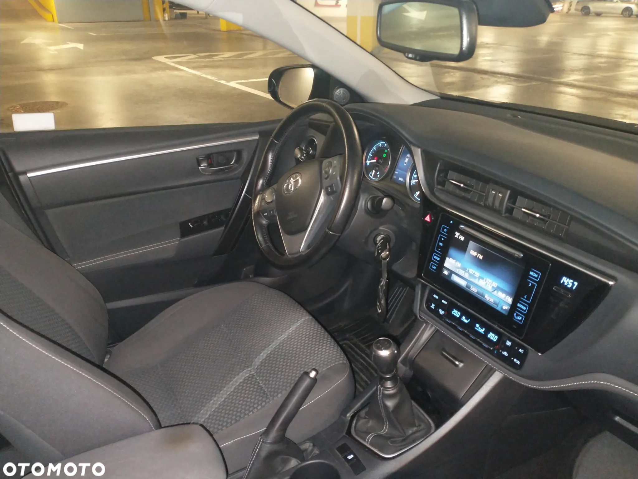 Toyota Corolla 1.6 Comfort - 12