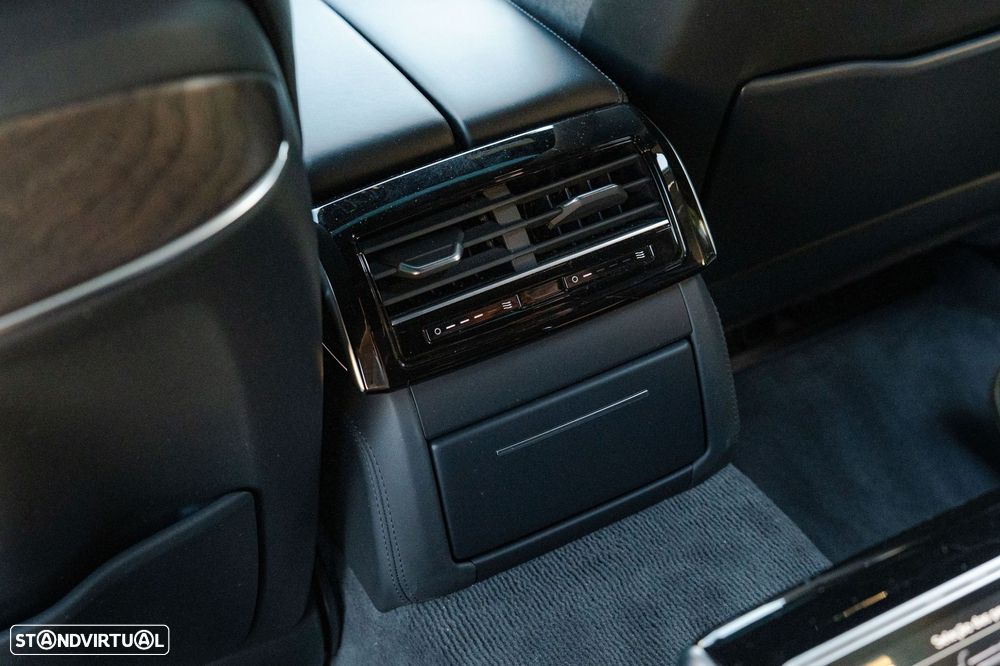 Audi A8 - 26