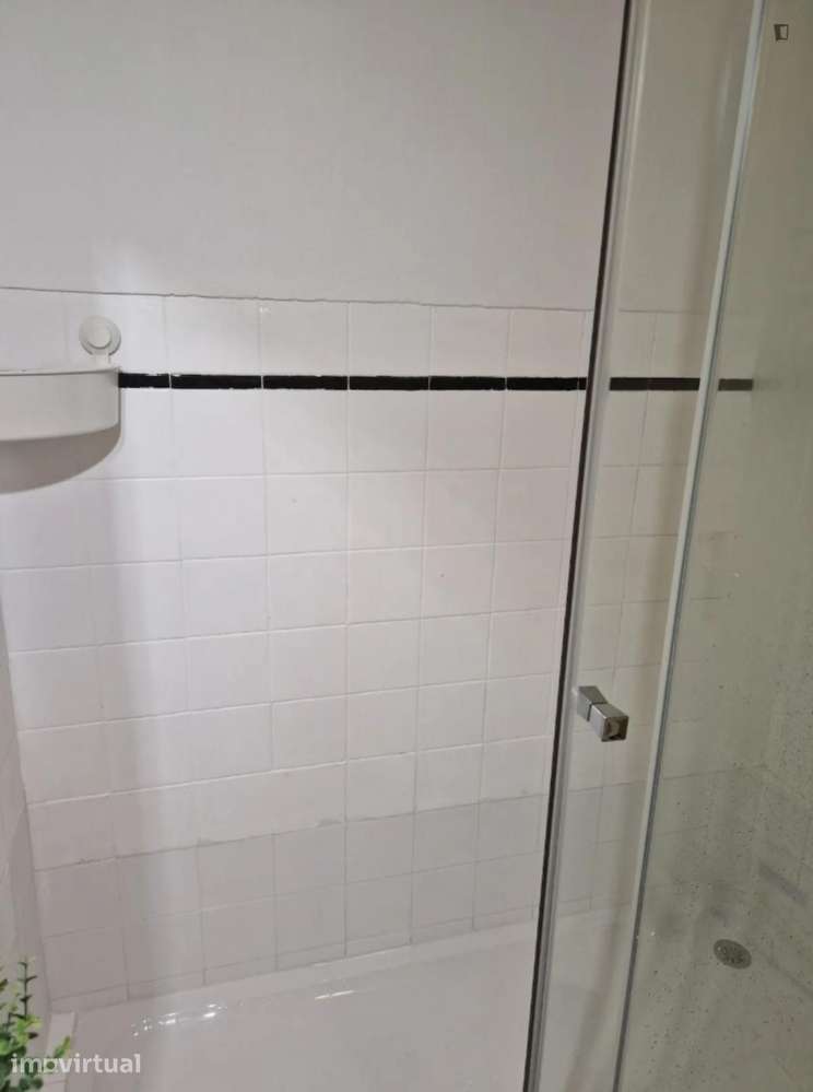 Quarto - localizado em Cedofeita Porto - Grande imagem: 4/14