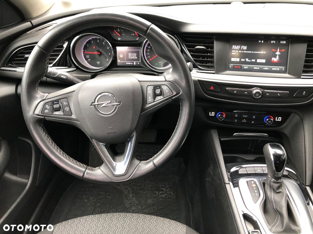 Opel Insignia - 15