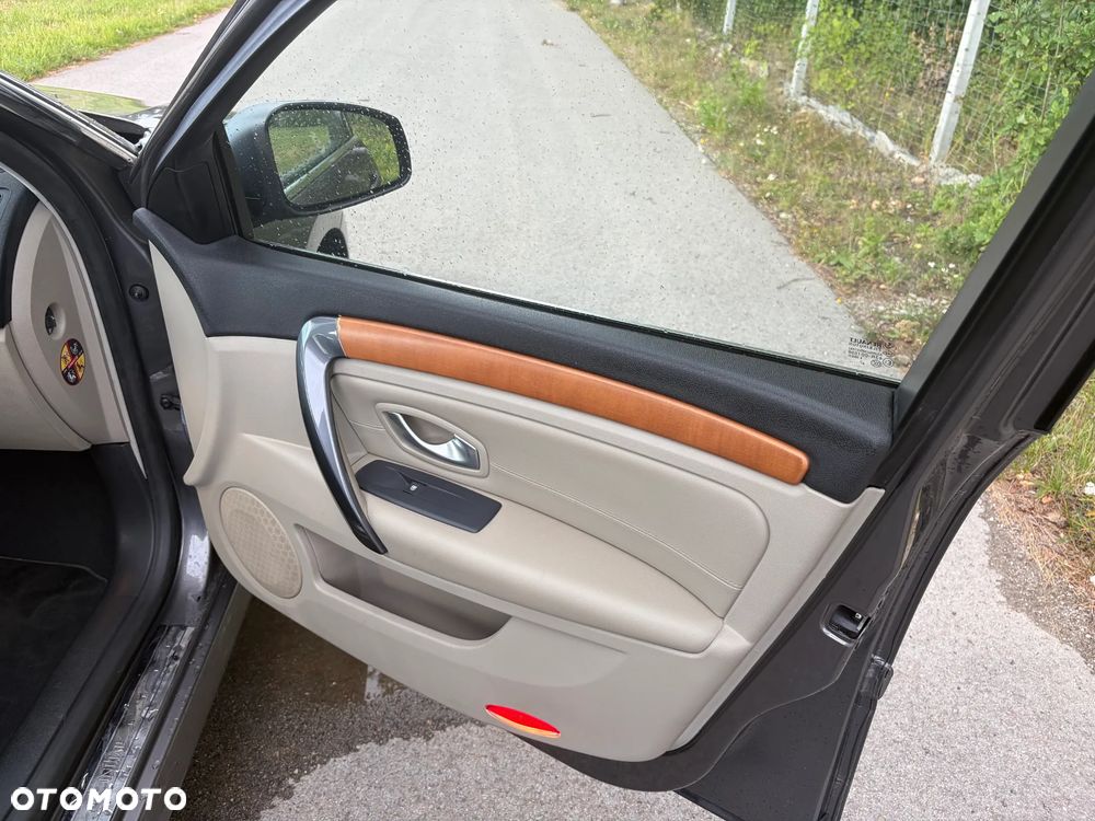 Renault Laguna 2.0 Turbo Initiale - 23