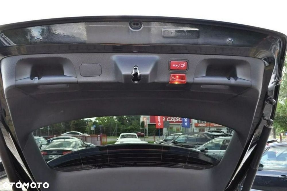 Mercedes-Benz CLA 200 7G-DCT AMG Line - 32