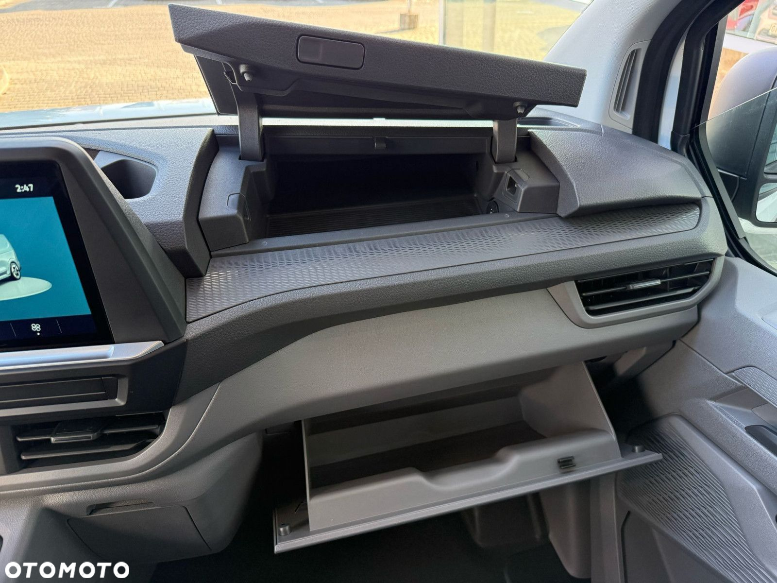 Volkswagen Transporter 2.0 TDI Manual - 14