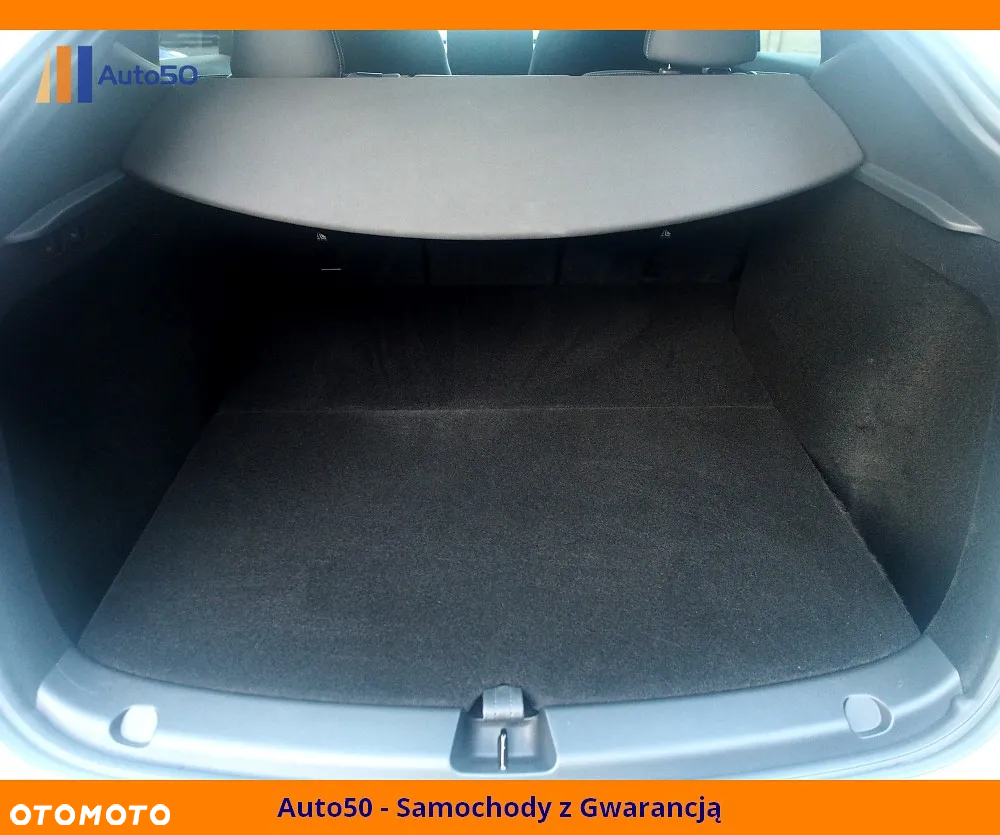 Tesla Y Long Range AWD - 29