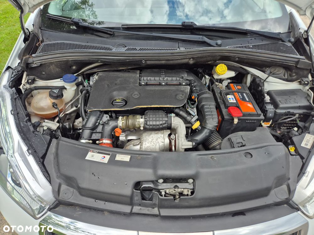 Peugeot 208 - 11