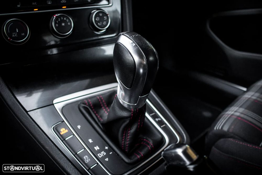 VW Golf 2.0 TSi GTi DSG - 22