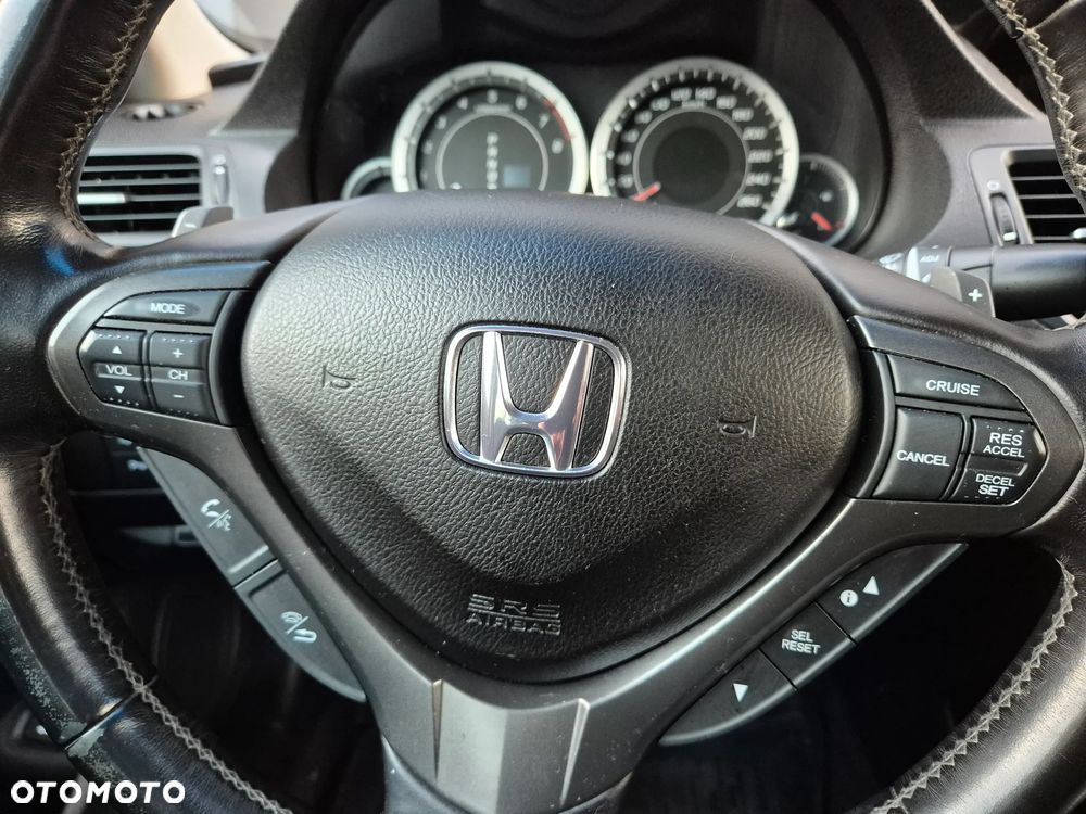 Honda Accord 2.0 Executive - 18