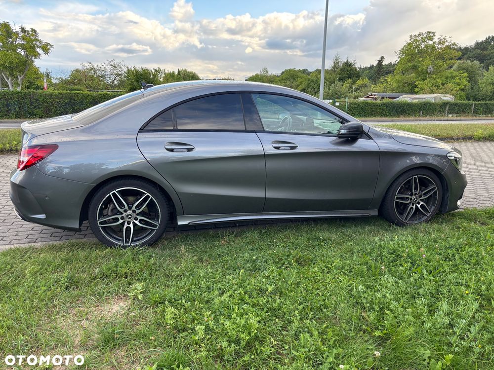 Mercedes-Benz CLA 200 7G-DCT AMG Line - 12