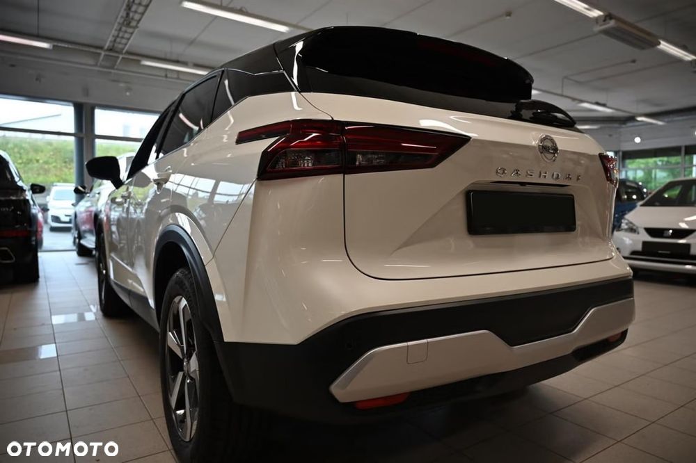 Nissan Qashqai 1.3 DIG-T MHEV 4x4 N-Connecta Xtronic - 11