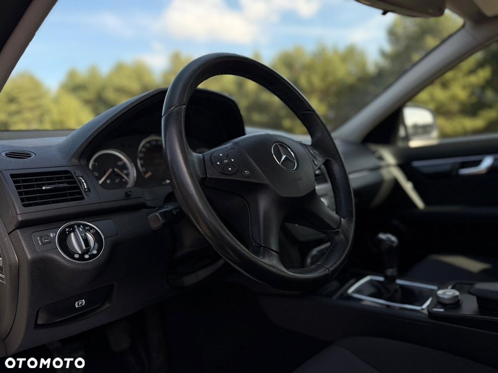 Mercedes-Benz Klasa C 180 Kompressor Elegance - 18