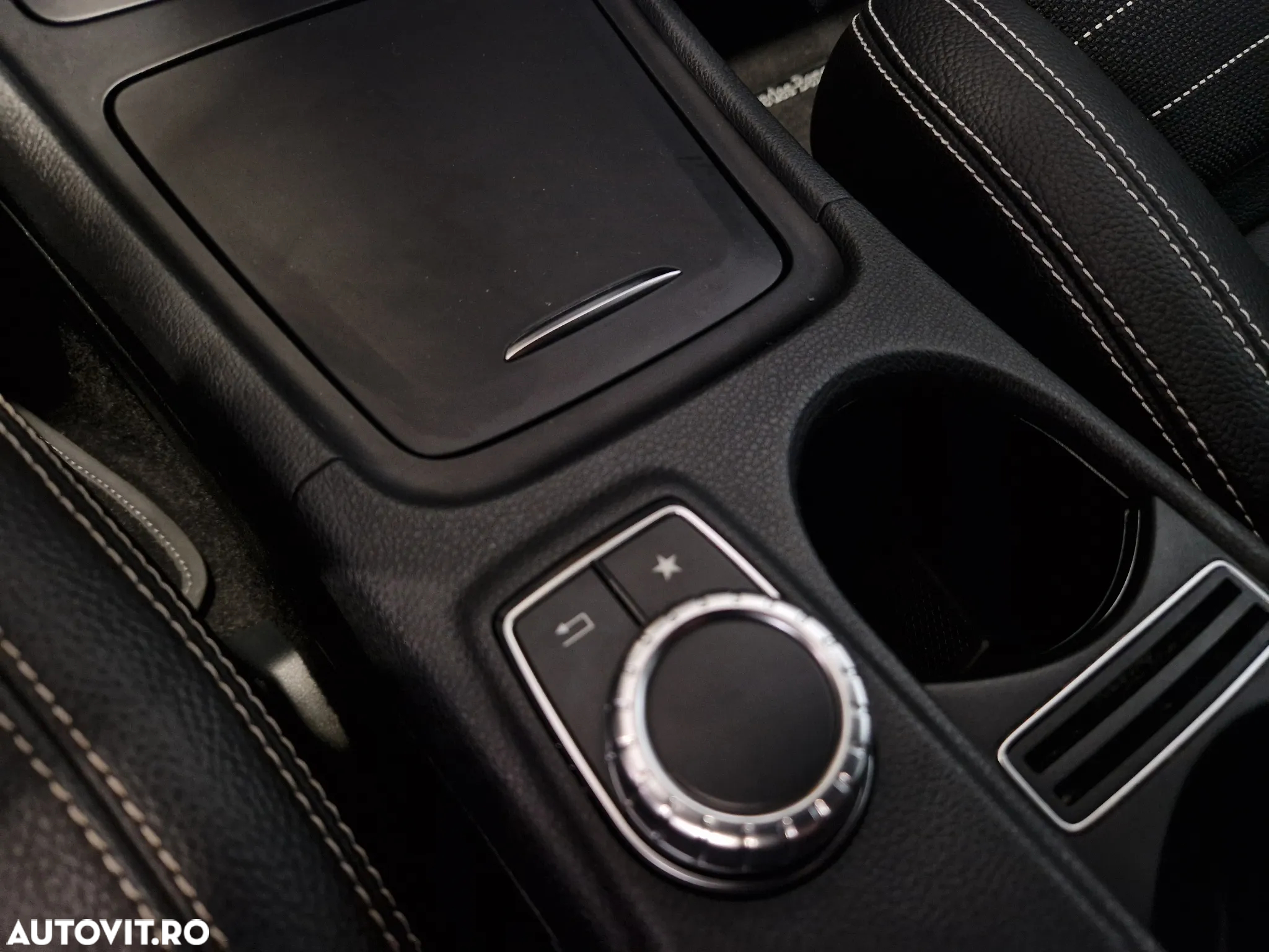 Mercedes-Benz GLA 200 d Aut. - 26